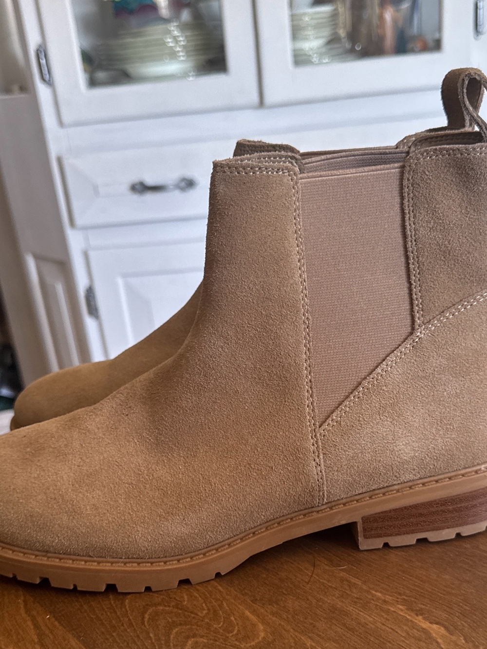 Steve Madden Tan Suede Chelsea Ankle Boots